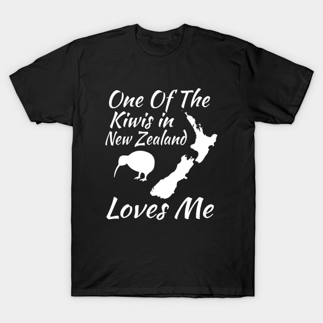 One Of The Kiwis In New Zealand Loves Me T-Shirt by soufyane